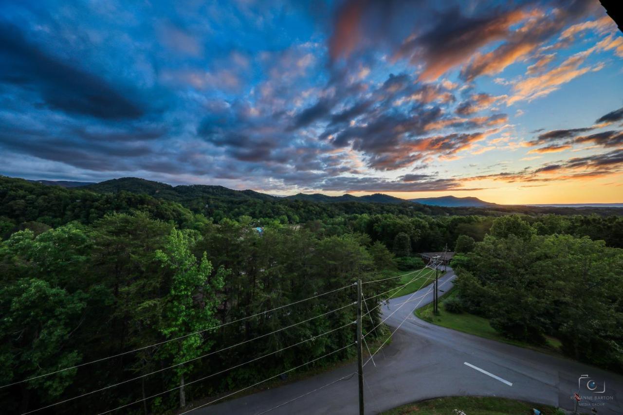 Apartament Smoky Mtn Escape Whispering Pines 351 Pigeon Forge Zewnętrze zdjęcie